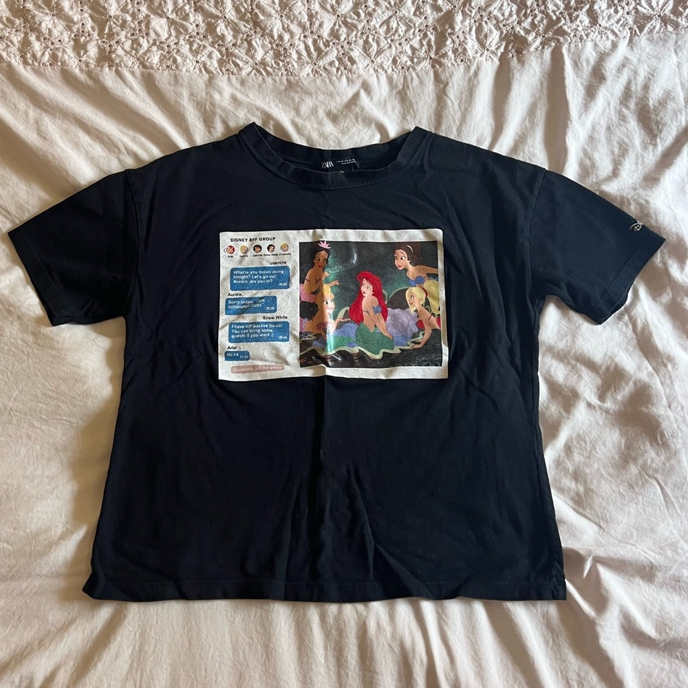 👑 Disney Princess ZARA Graphic Tee in Medium